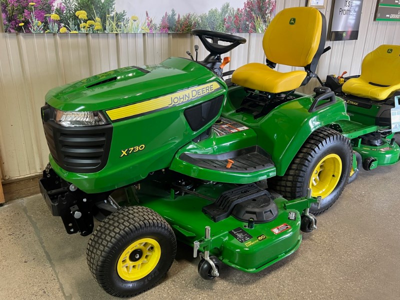 2023 John Deere X730 - 60
