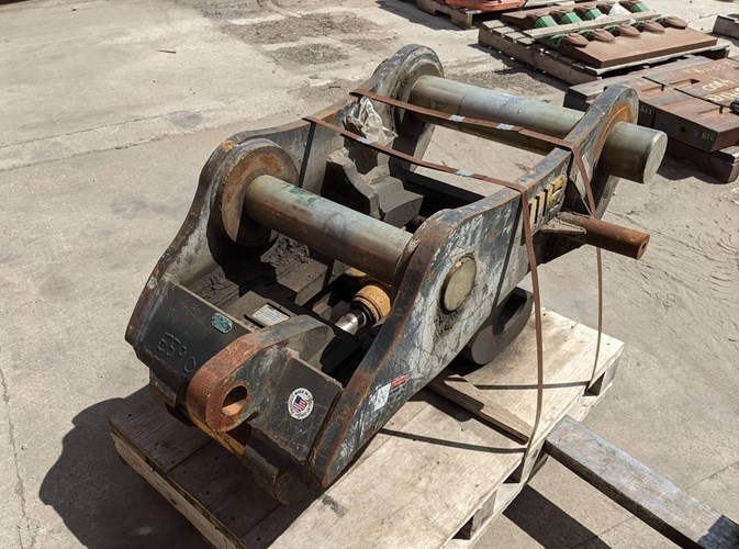 Werk-Brau EC380DHR Excavator Coupler For Sale Werk-Brau EC380DHR Excavator Coupler For Sale