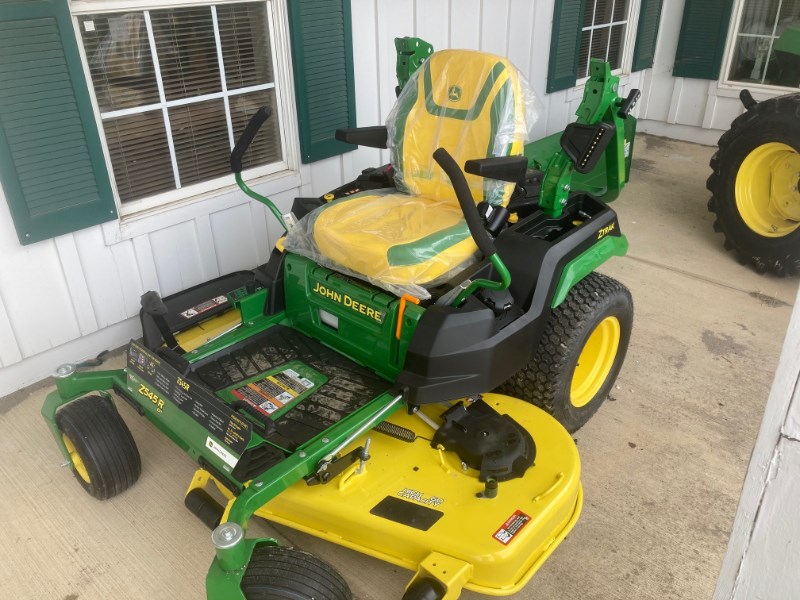 2025 John Deere Z545R - 60