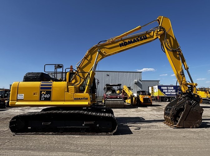 2022 Komatsu PC240LC-11 Excavator For Sale 2022 Komatsu PC240LC-11 Excavator For Sale