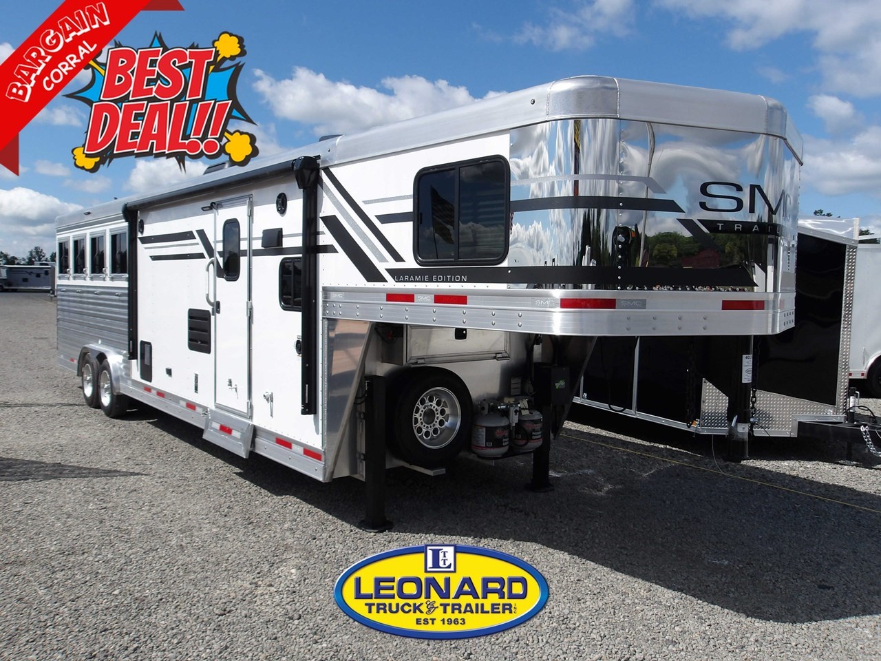 2024 SMC Trailers SL8411SR Horse Trailer-Living Quarters For Sale