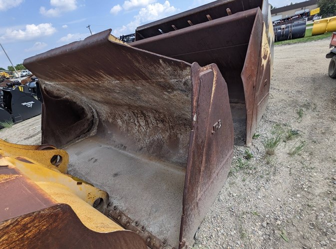 JRB WA500B Loader Bucket For Sale JRB WA500B Loader Bucket For Sale