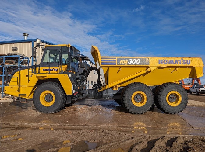 2022 Komatsu HM300-5 End Dump Truck For Sale 2022 Komatsu HM300-5 End Dump Truck For Sale