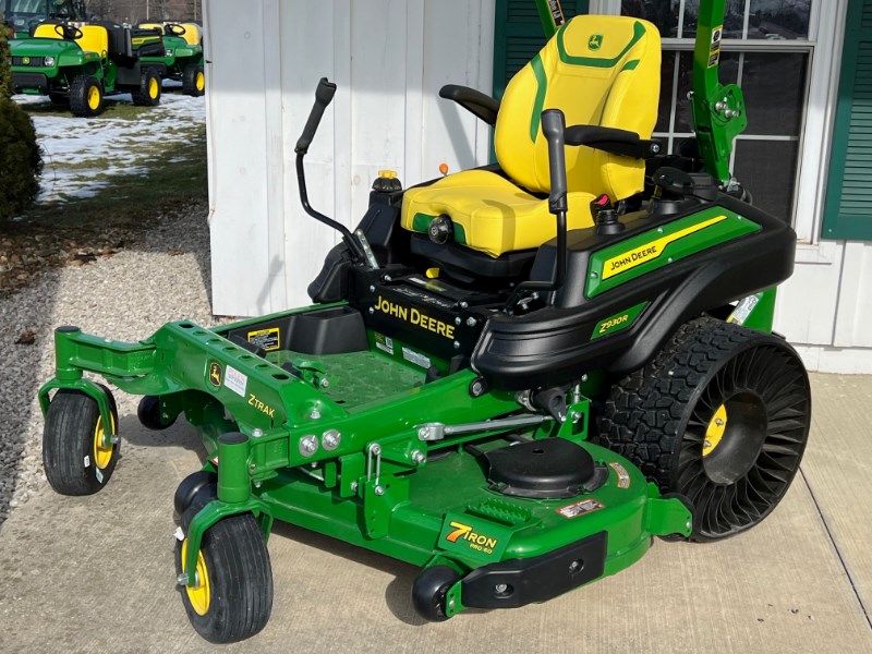 2024 John Deere Z930R - 60