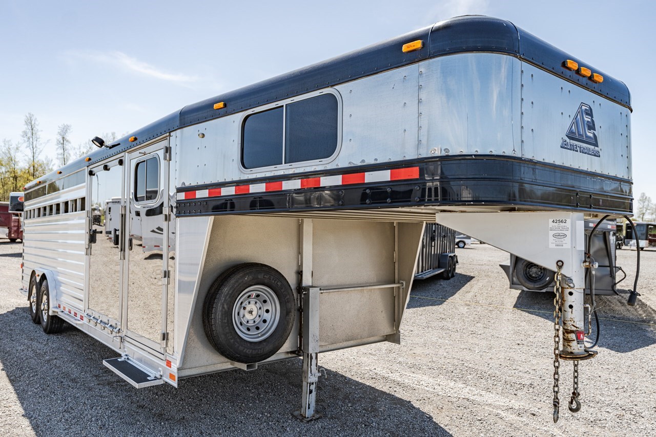 2011 Elite Trailers 8X24 SHOW TRAILER Stock Trailer For Sale