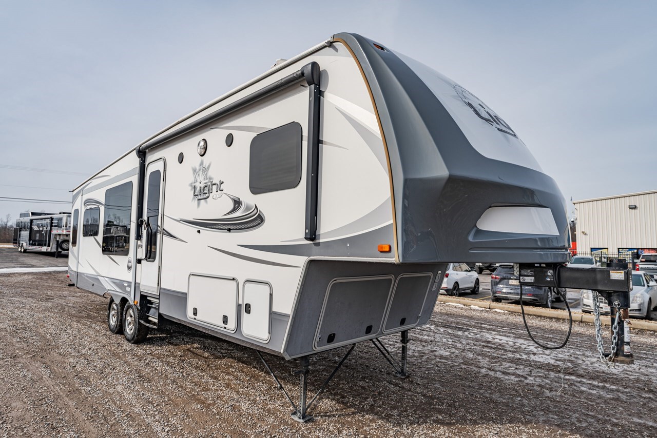 2018 HIGHLAND RIDE RV 319RLS Recreational Vehicle For Sale