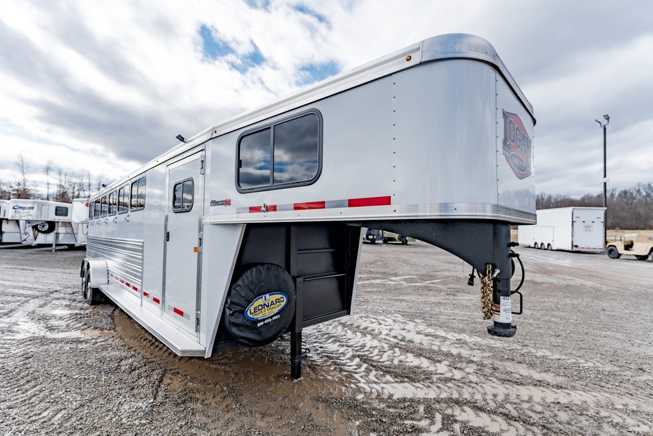 2025 Logan Coach BULLSEYE 6H GN Horse Trailer For Sale