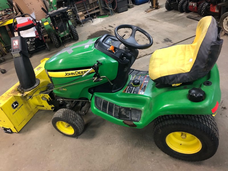 2009 John Deere X360 Riding Mower For Sale