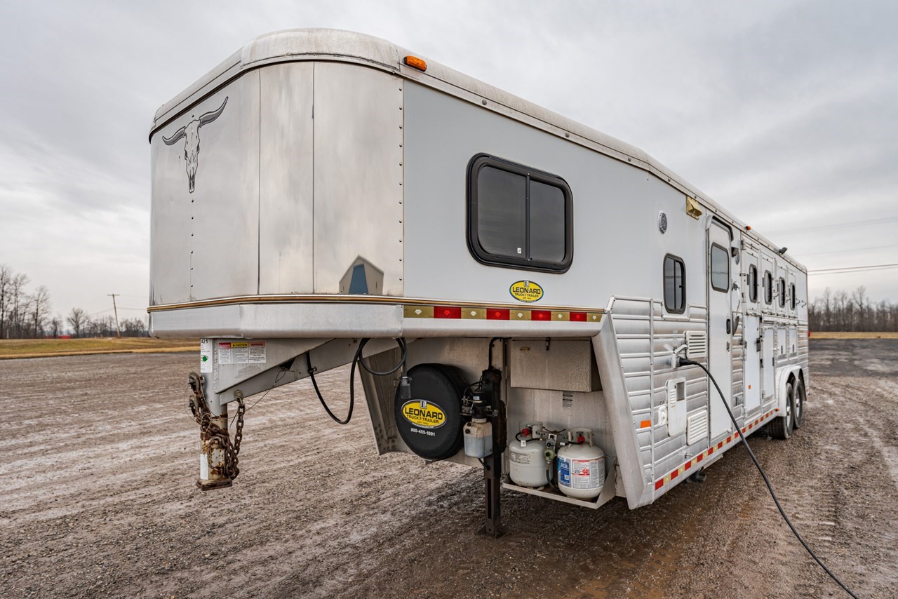 2006 Hart 8408LQ Horse Trailer-Living Quarters For Sale