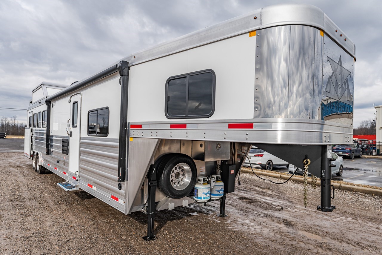 2025 Merhow 8415RK-DS Horse Trailer-Living Quarters For Sale