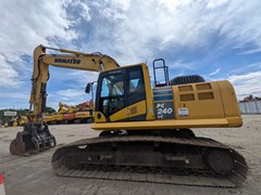 Excavator For Sale 2013 Komatsu PC240LC-10 Excavator For Sale 2013 Komatsu PC240LC-10