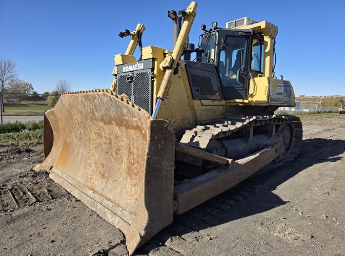 2005 Komatsu D85EX-15 Crawler Tractor For Sale 2005 Komatsu D85EX-15 Crawler Tractor For Sale
