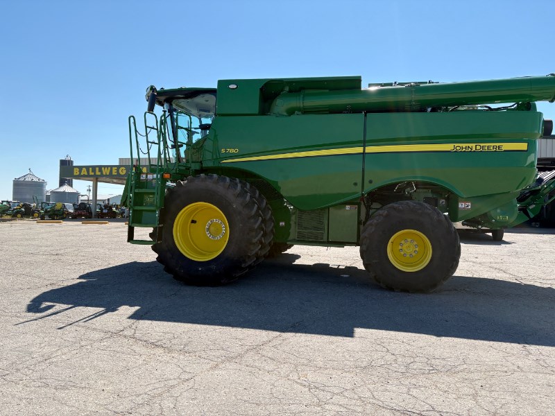 2023 John Deere S780 Combine For Sale