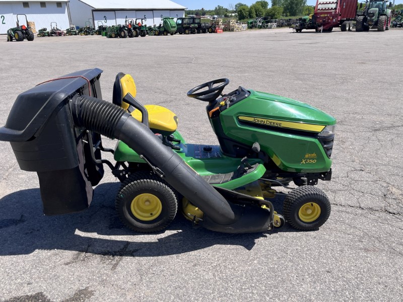 2016 John Deere BUC11233 BAGGER Riding Mower For Sale